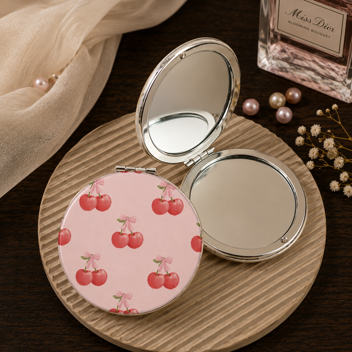 Portable folding mirror